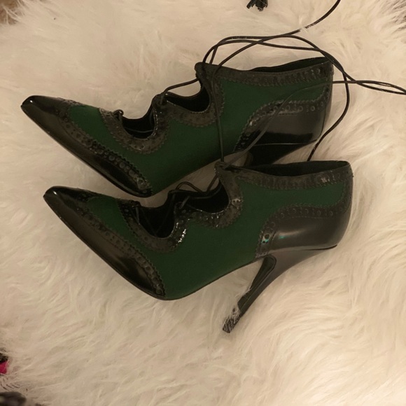 HOST PICK‼️Tory Burch Flannel Hawthorne Pump - Picture 10 of 16